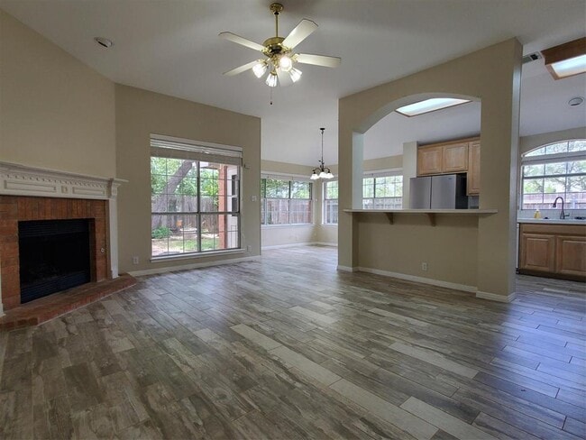 Building Photo - 11000 Rio Vista Dr