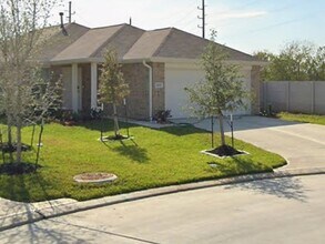 Building Photo - 7202 Clover Chase Dr