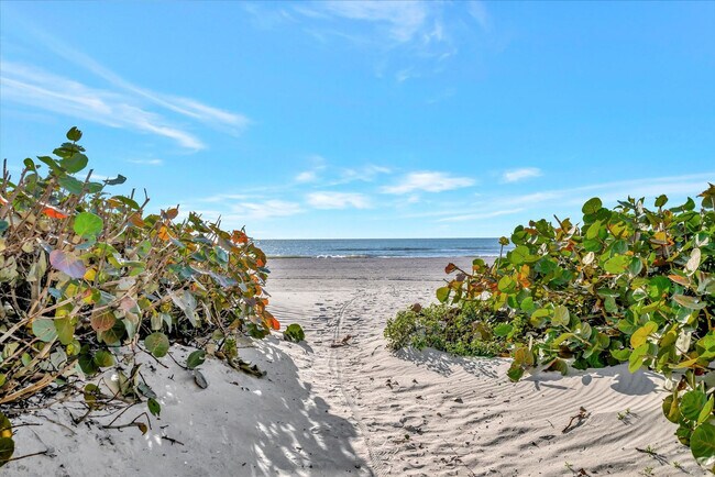 Building Photo - 19530 Gulf Blvd