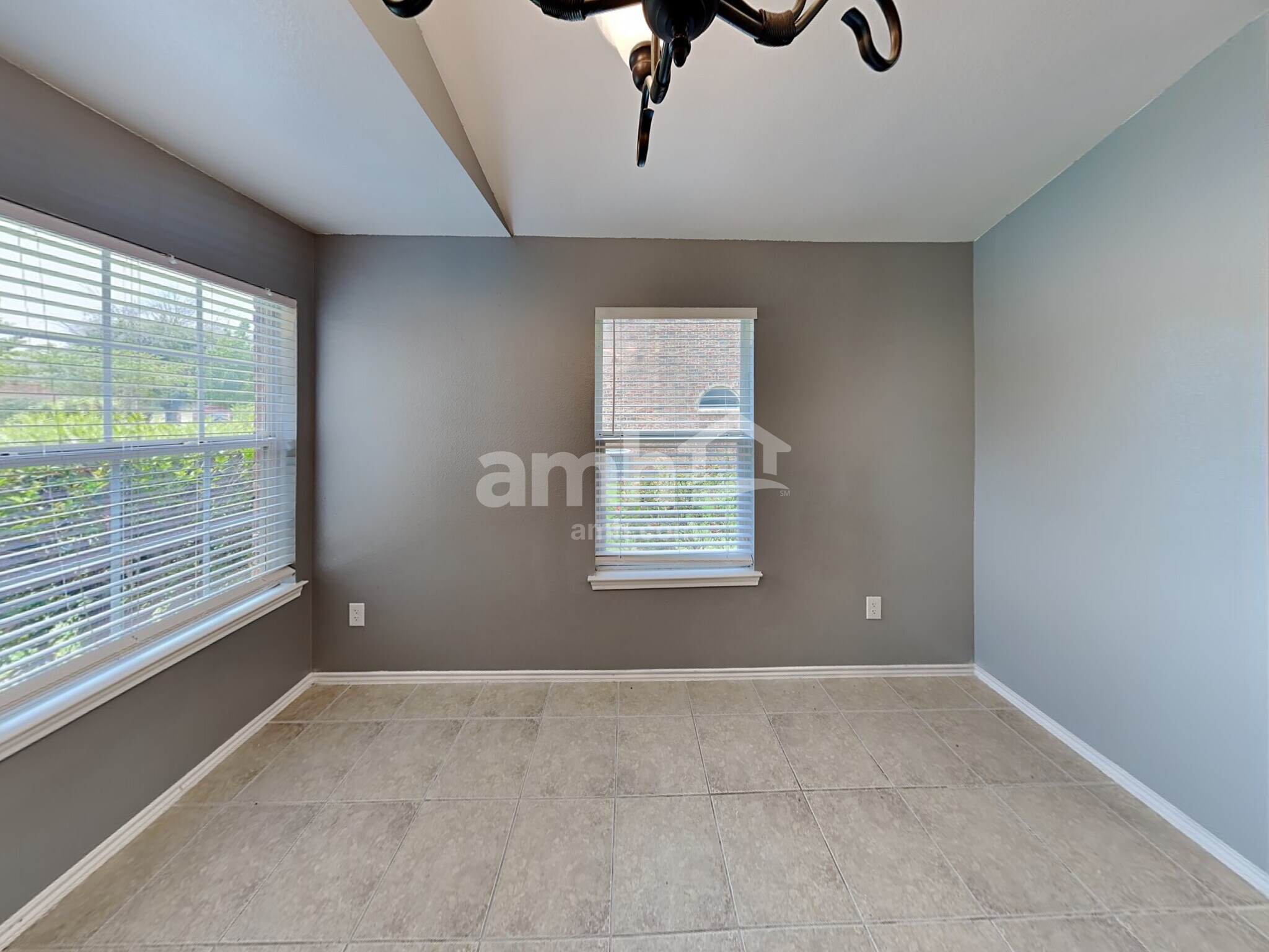 Building Photo - 8321 Brigalow St