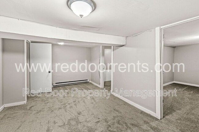 Building Photo - 972 Edgemont Ave