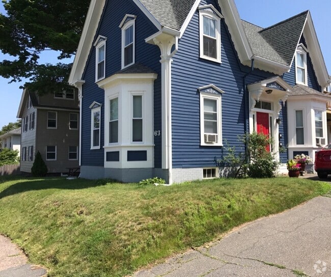 Building Photo - 63 Hale St