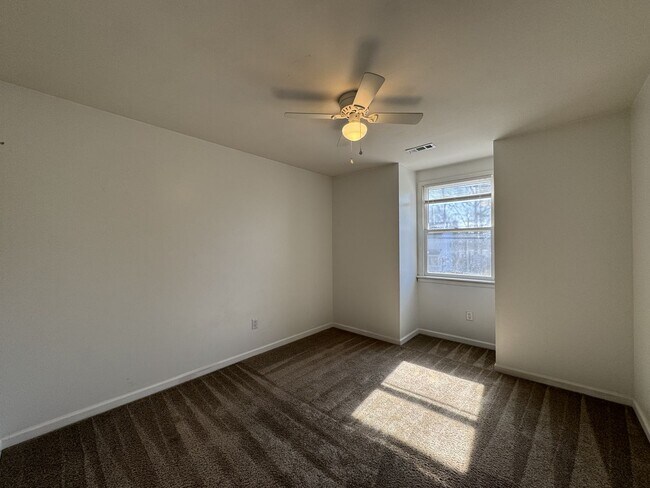 Building Photo - Introducing a charming Colonial style home...