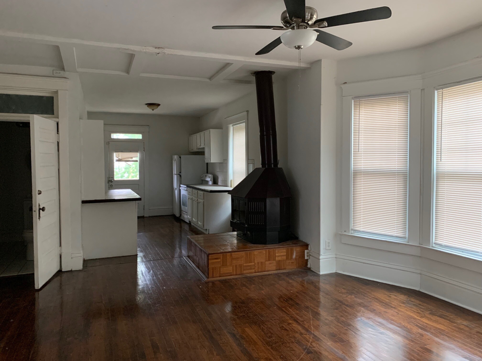 Building Photo - 4307 Walnut St