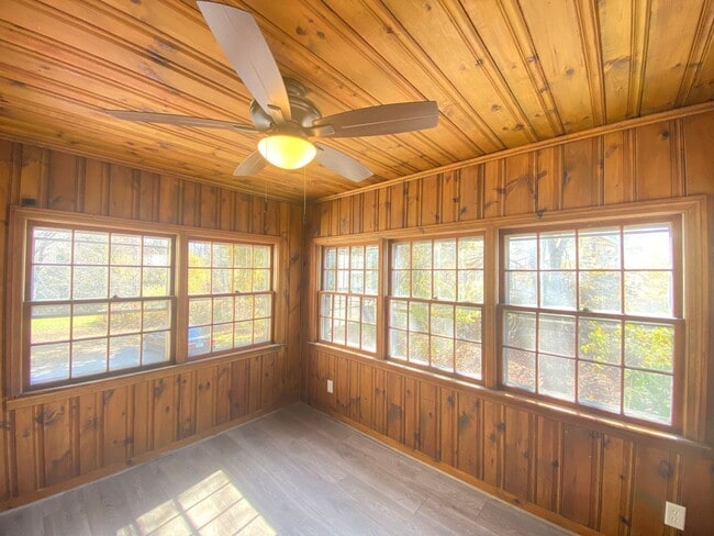 Building Photo - 94 Millville St