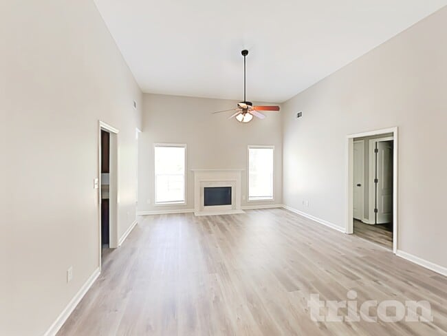Building Photo - 104 Logan Creek Ct