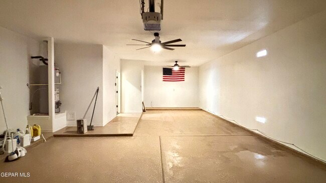 Building Photo - 12437 Pleasant Crest