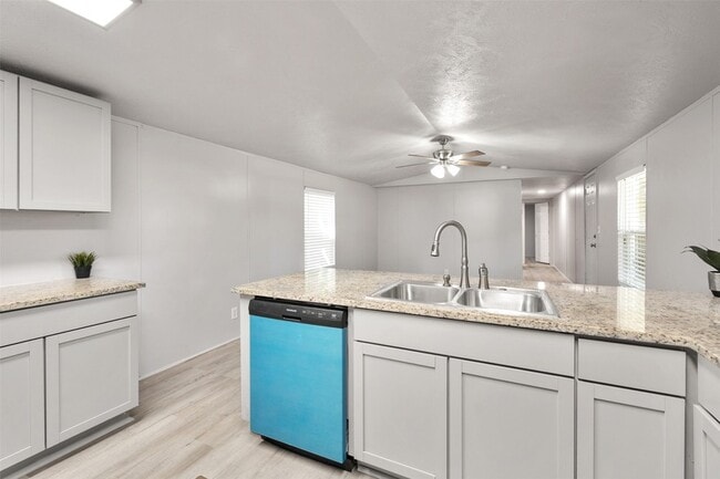 Building Photo - 361 Box Road Unit