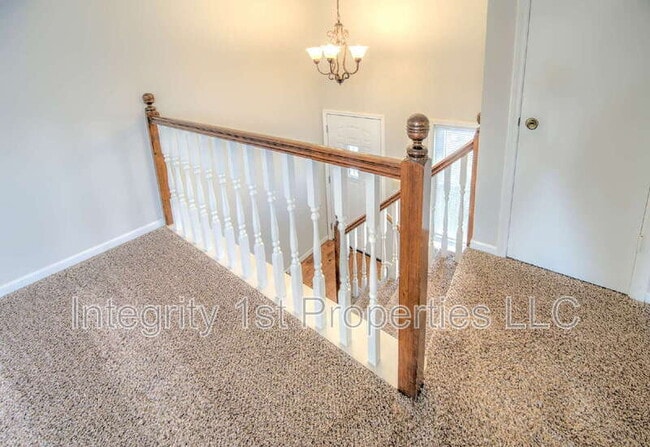 Building Photo - 8635 N Hull Ave