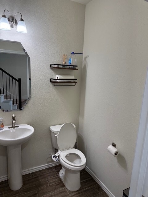 Building Photo - 3415 Avondale Vw Dr