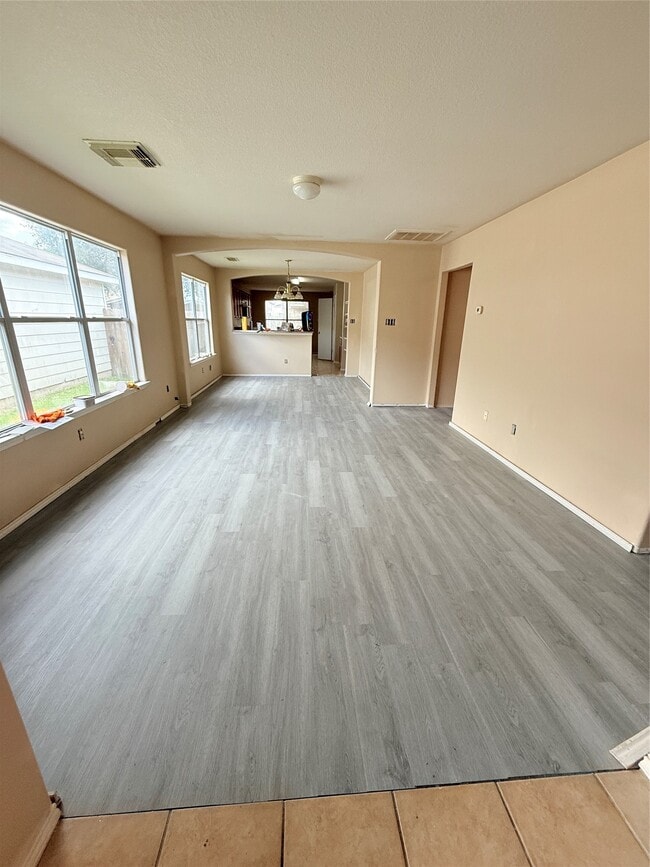 Building Photo - 814 Bandon Ln