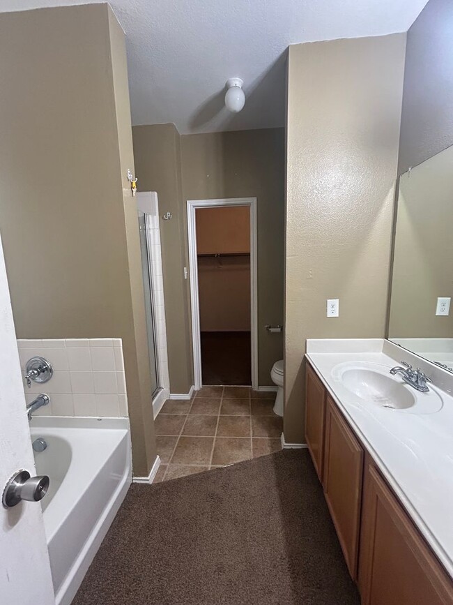 Building Photo - Large 5 bedroom home Anna TX!