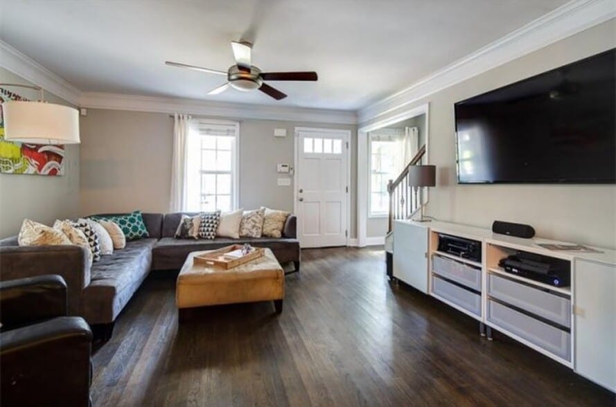 Living Room - 152 Howell St NE