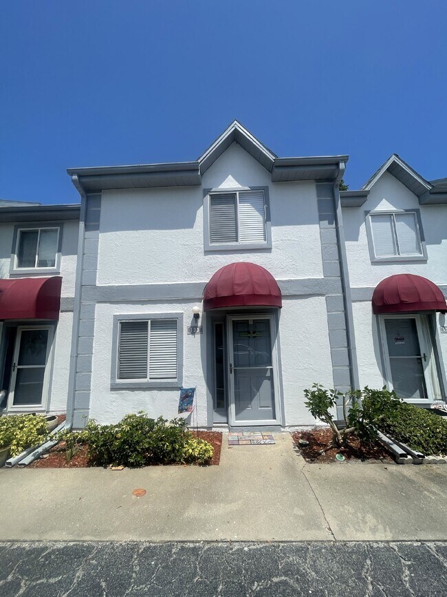 Building Photo - Seaport Village Available November 1st 2026 for a 7-12 month lease