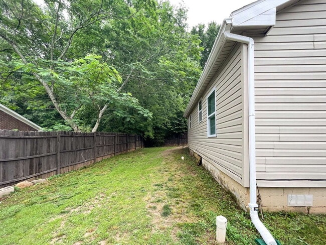 Building Photo - Cozy 3-Bed Home in the Heart of Wake Forest