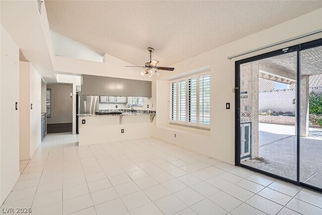 Building Photo - 1779 Yellowwood Dr
