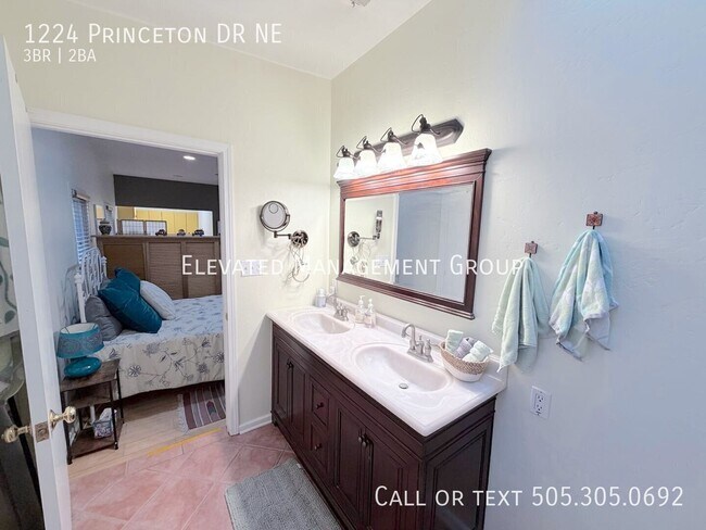 Building Photo - 1224 Princeton Dr NE