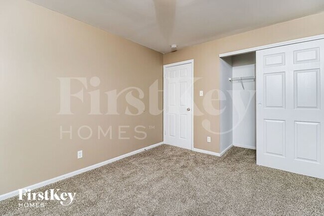 Building Photo - 5348 Trailoaks Dr