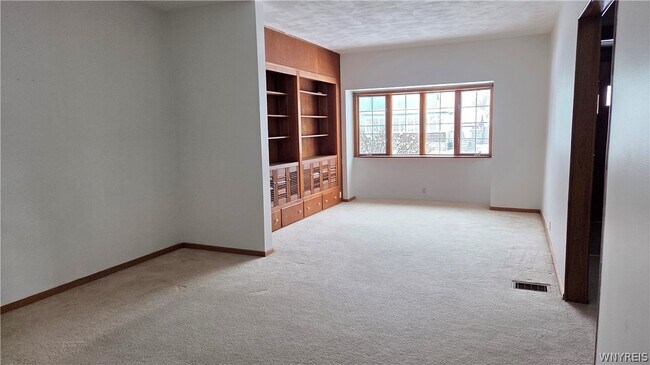 Building Photo - 552 29th St