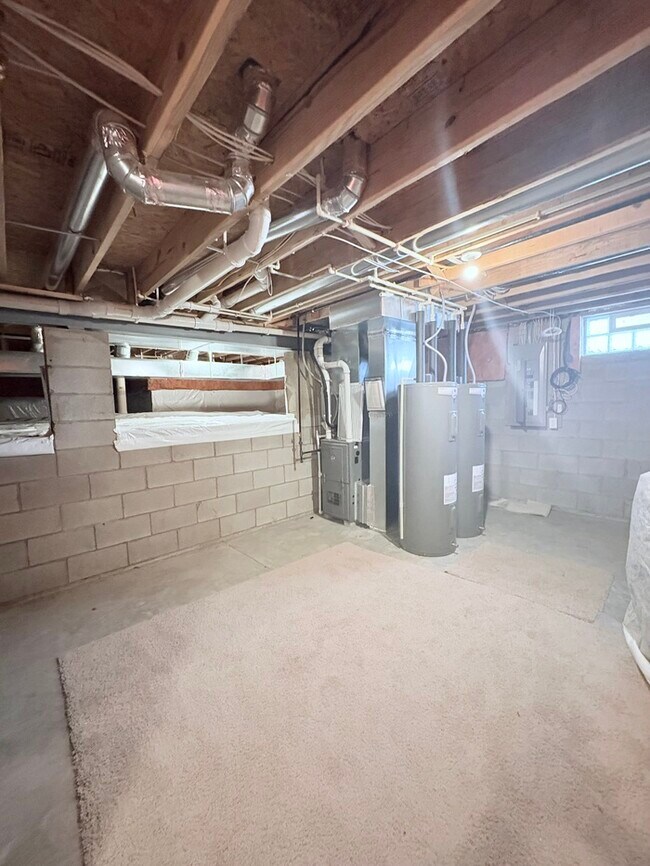 Building Photo - Charming 3 Bed, 2.5 bath in Blacklick!