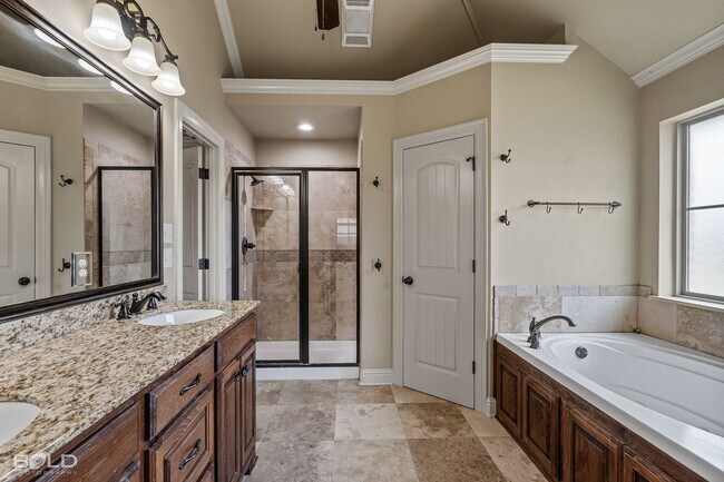 Building Photo - 3925 Le Brooke Ln