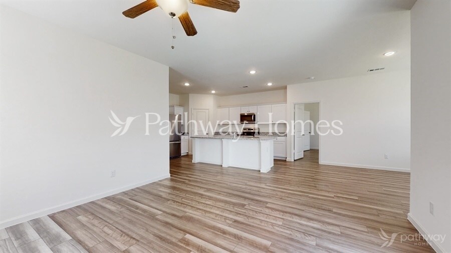 Building Photo - 1408 Ancer Wy