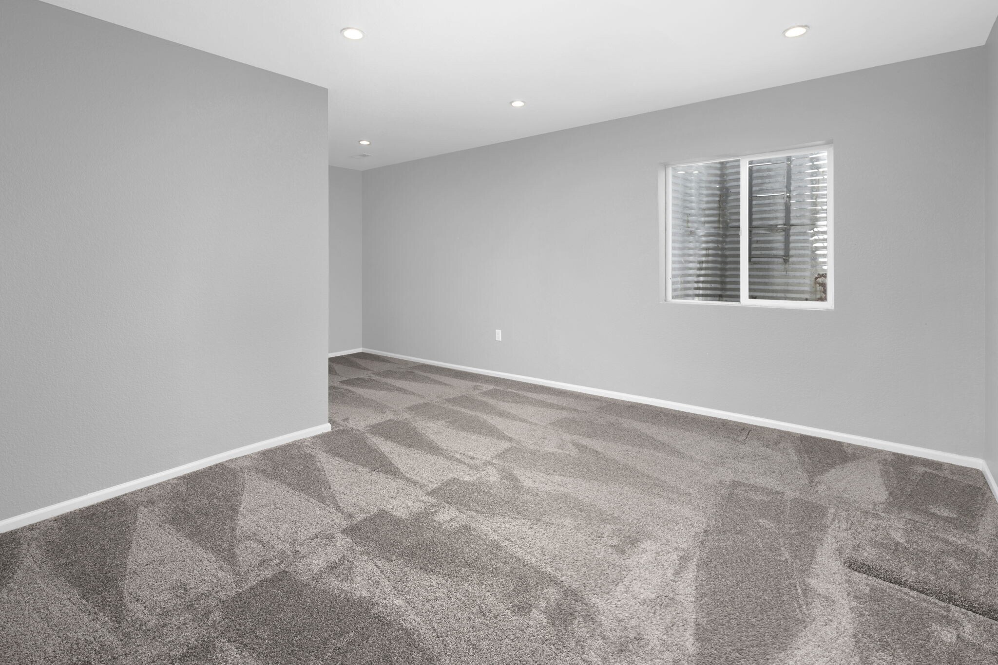 Building Photo - 17072 E Wyoming Dr