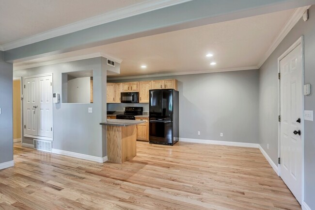 Building Photo - 151 S 1050 W