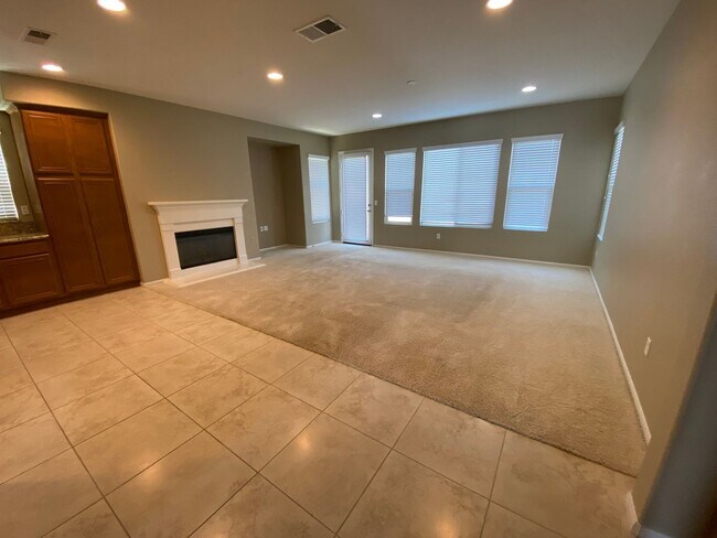 Building Photo - 5 bedroom home in Morgan Hill