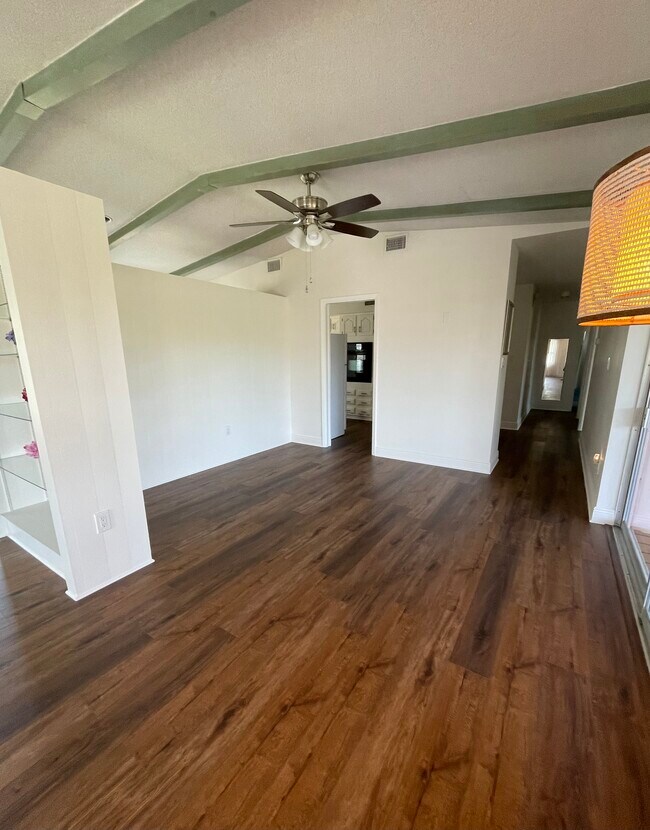 Building Photo - 15 N Neptune Ave