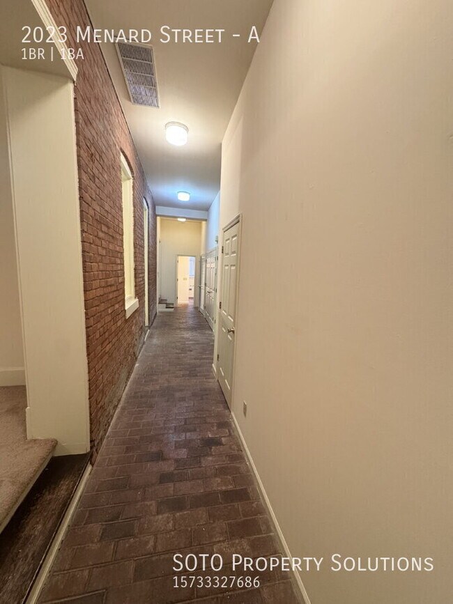 Building Photo - 2023 Menard St