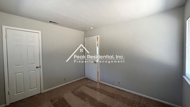 Building Photo - A Charming Colonial Village 3bd/1ba House ...