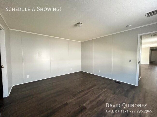 Building Photo - 5710 Kelso-