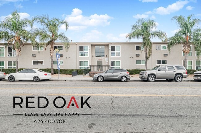 Building Photo - 7350 Hazeltine Ave