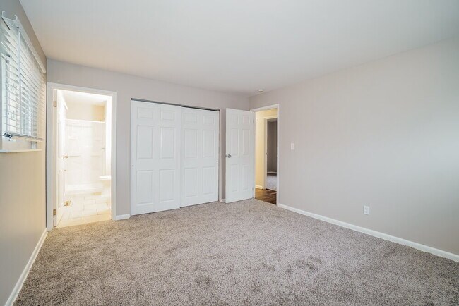 Building Photo - 6544 Portsmouth Dr