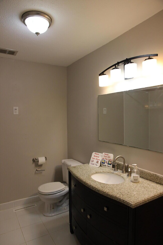 Building Photo - 4259 Packard St