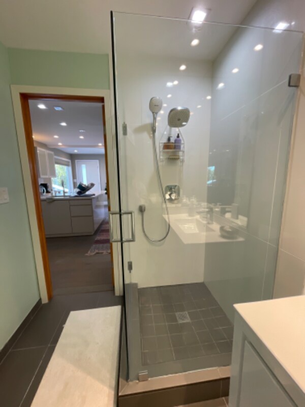 Building Photo - 201 Vía La Paz