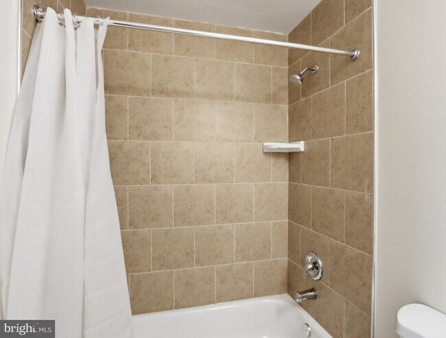 Building Photo - 7203 Rutherford Green Cir