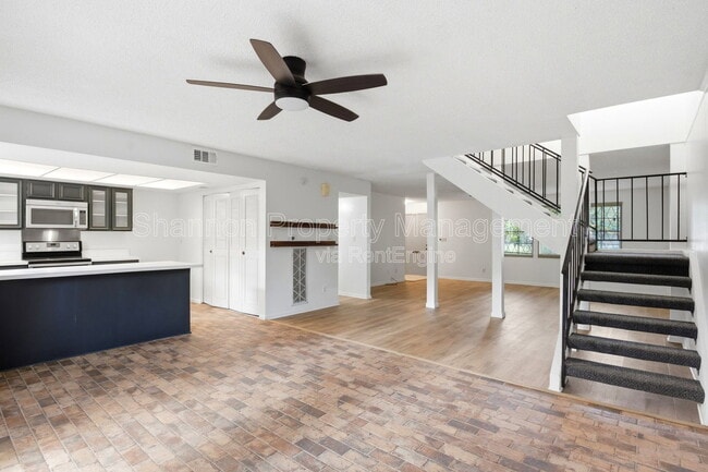 Building Photo - 2275 Triway Ln
