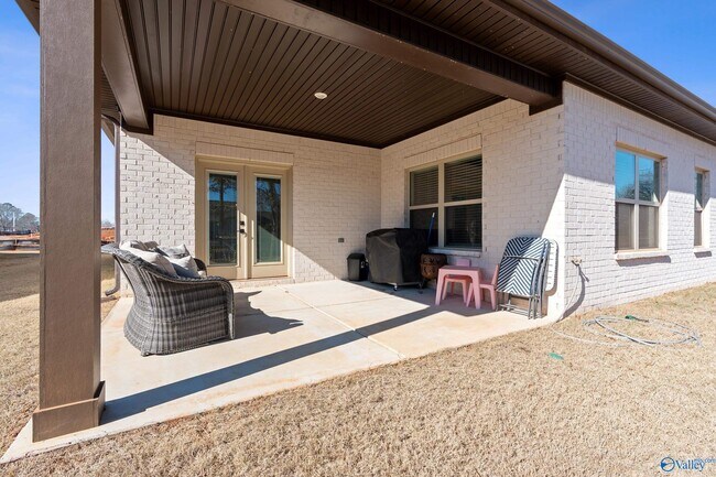 Building Photo - 148 Flintridge Dr