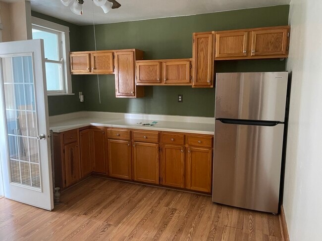 Building Photo - 4048 N Kilbourn Ave