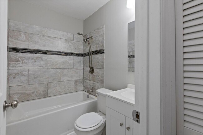 Building Photo - House for Rent in Jacksonville!