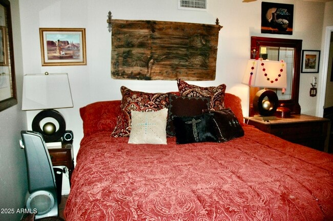 Building Photo - 6108 E Morning Vista Ln