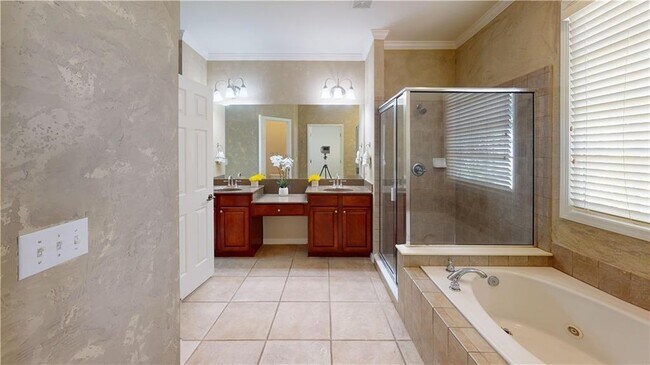 Building Photo - 3014 Gaston Cir