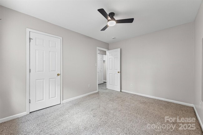 Building Photo - 12216 Lullingstone Rd