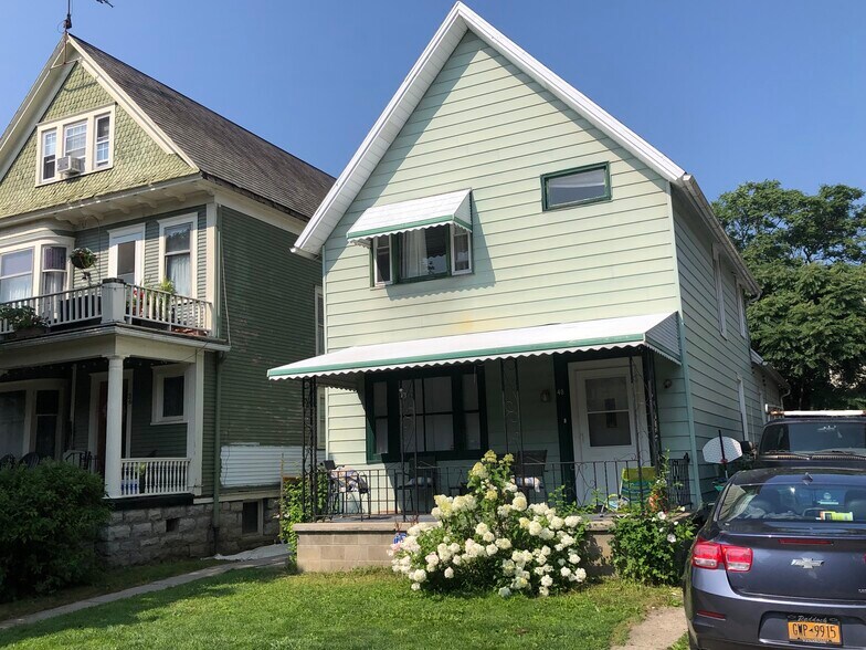 Primary Photo - 40 Putnam St