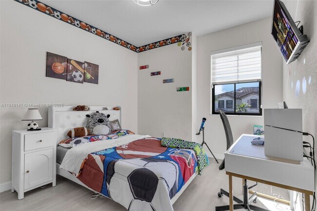 Building Photo - 11413 SW 252nd Ter