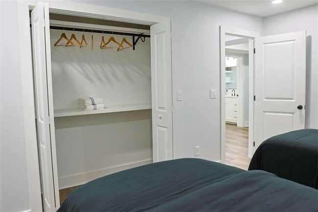 Building Photo - 2184 Skye Isles Pass SE