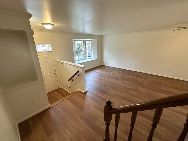 Building Photo - COMING SOON! 3-Bed, 3.5-Bath Townhome in Sparks Glencoe