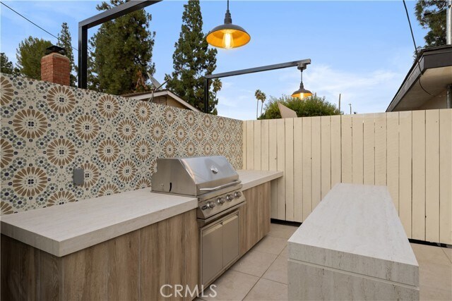 Building Photo - 7663 Sedan Ave